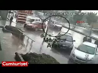 Yer: İstanbul... Kolombiyalı hırsızlar kamerada!..