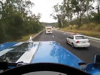 Toowoomba Range - In Mack Super Liner - Big V8 Action