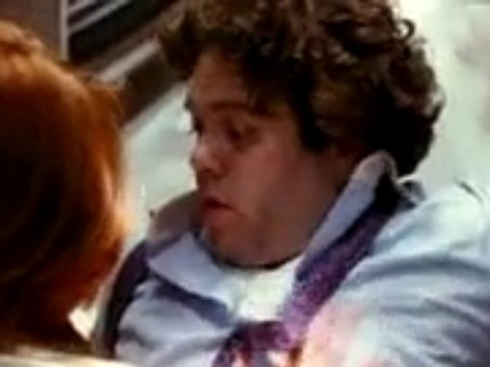 Angie Everhart in -Take Me Home Tonight- (2011) - Video Dailymotion_2