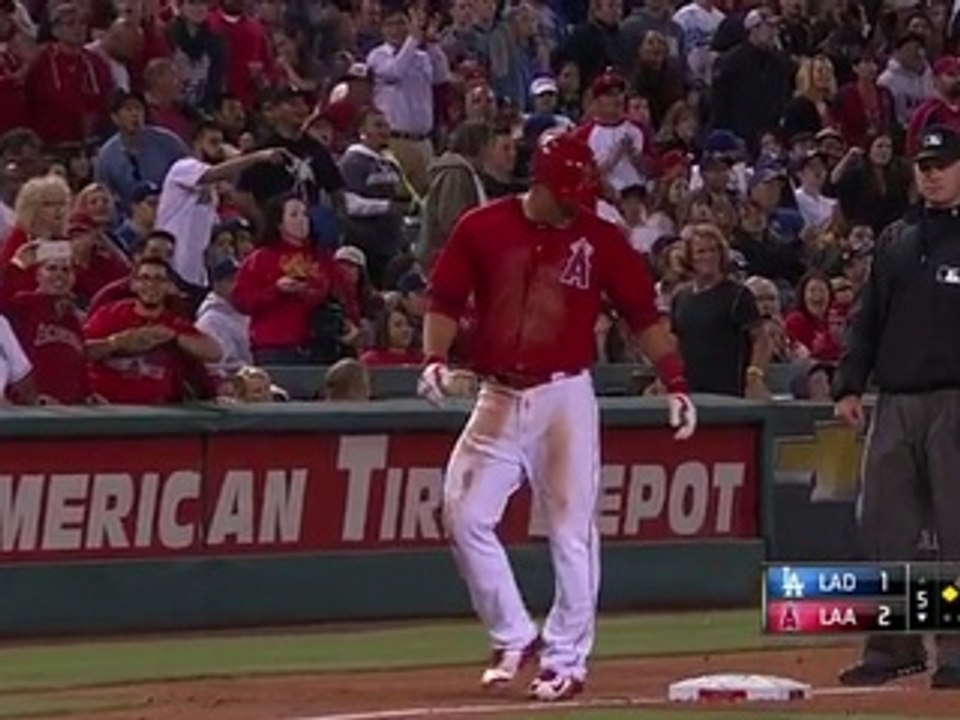 Los Angeles Dodgers Star Yasiel Puig Involved in Scary Collision