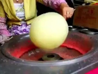 Pamuk şekeri deyip geçmeyin, izleyin..