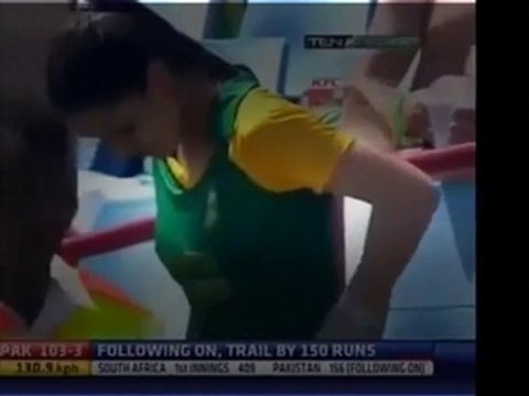 Funny videos - funny videos pranks 2014 - funny pranks boyfriend vs girlfriend - Video Dailymotion