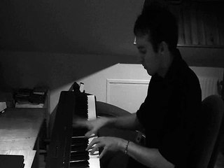 Muse - Uprising - Piano