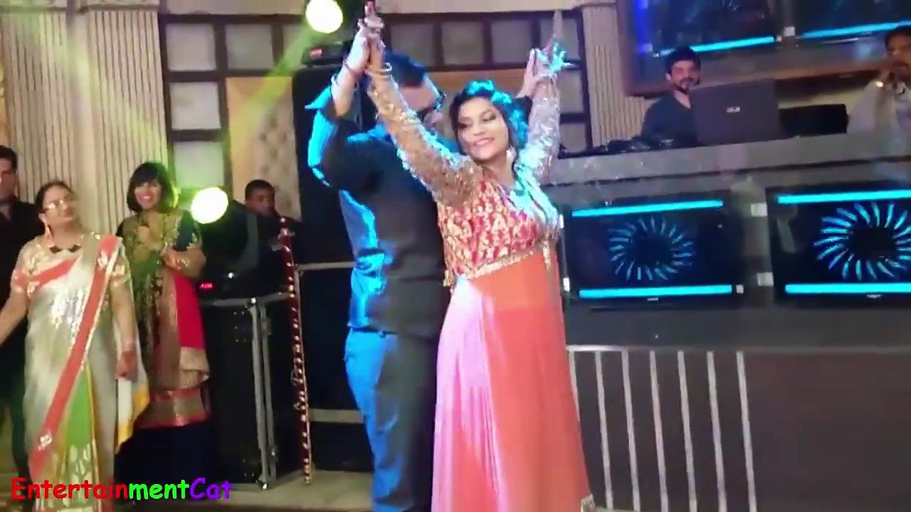 Loving couple dance on Hum tere bin ab rah nai...