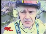 Bungee Jumping Yaparken Altına Sıçan Adam