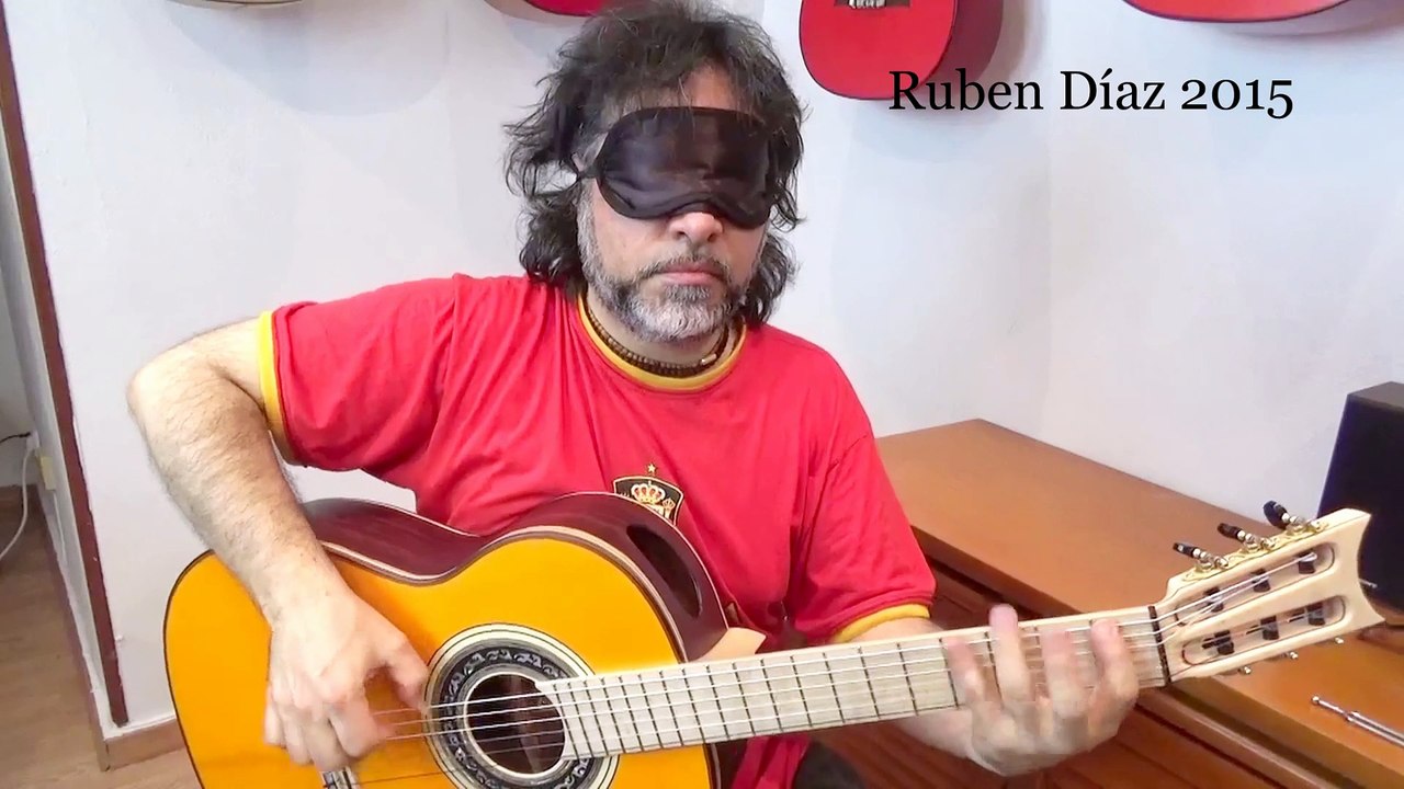 Play 6,270 notes in 13 minutes & Save time practising "Picado" Ruben Diaz/ flamenco techniques 3 CFG studio Spain Malaga