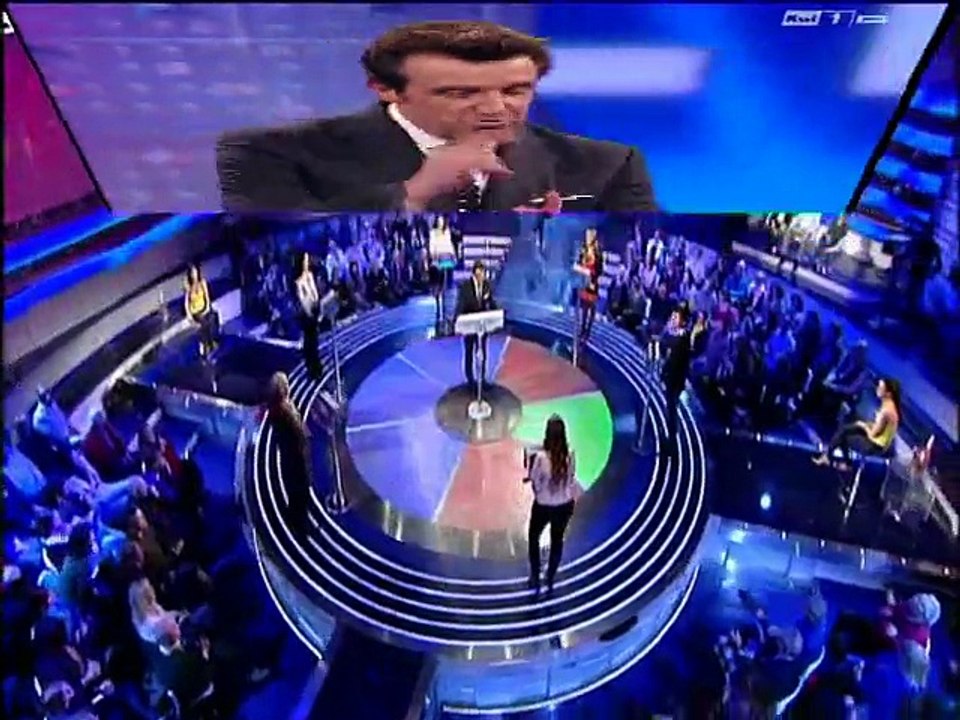 Flavio Insinna conduce una puntata Speciale de "L'eredità", su Rai 1- 01/04/2015