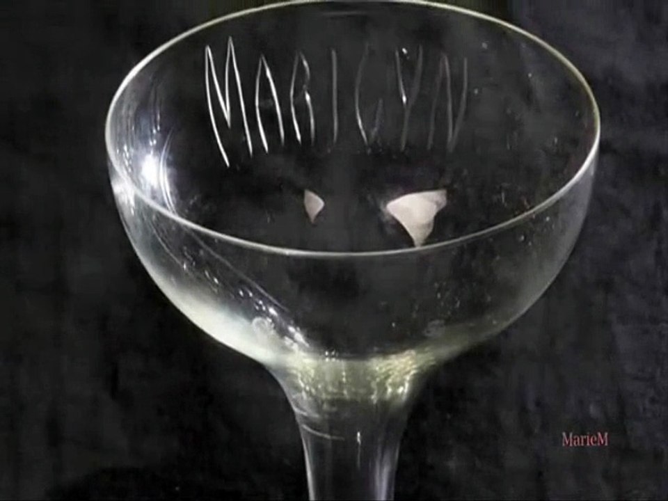 Sarışınım  (yunanca) .... Dinata dinata