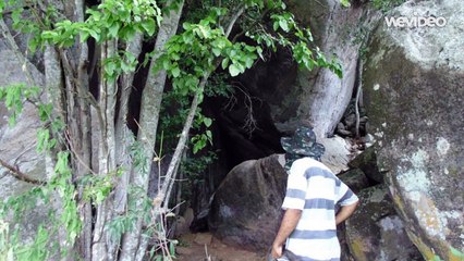 IMAGENS RUPESTRES DE ITIÚBA-BA, COM. DE TAPERA.