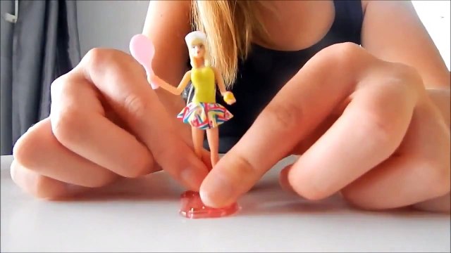 Барби Киндер сюрприз яйца свинка Пеппа Минни Маус пластилина плей замороженные Эльза яйцо