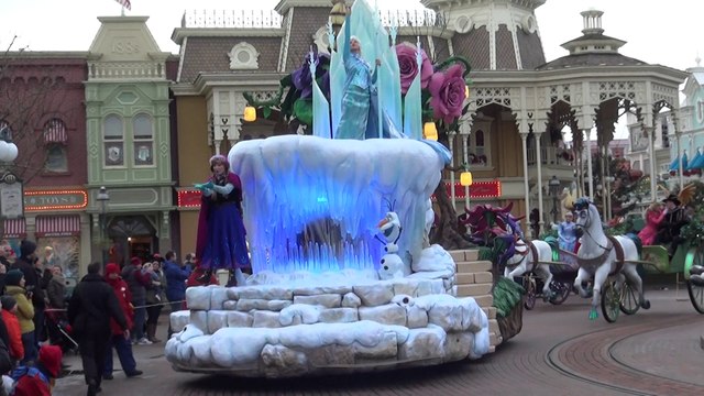 Parade Disneyland Paris (Magic Everywhere)