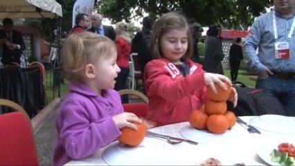 Adana Karnaval Konukları Portakal Ağaçlarının Altında Buluştu