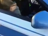 Zingari che guidano auto della Polizia a Roma