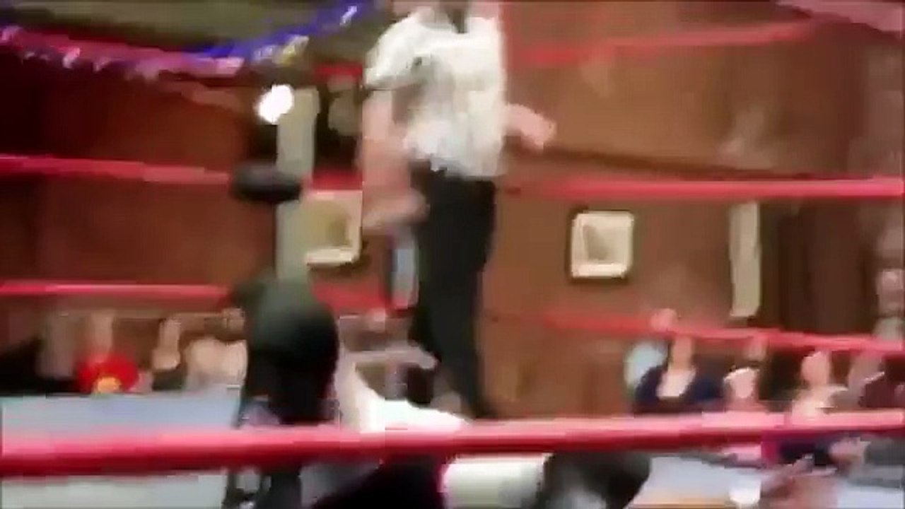 Wrestler Breaks His Neck Doing BackFlip!