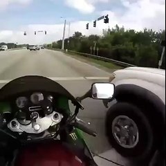 Thug Life award of the day goes to this Guy..