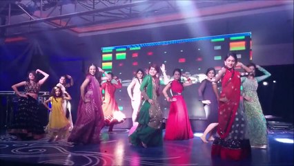 Beautiful Sweet Girls Mehndi Dance on '' Tere Naa Te '' FULL HD
