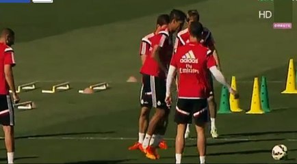 Fantastico toque de cabeza de Varane y Modric que corta Cristiano