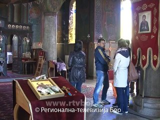 Srpska pravoslavna crkva i vernici obeležili Lazarevu subotu, 04. april 2015. (RTV Bor)