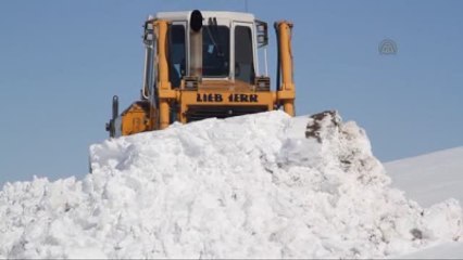 Kapanan Köy Yolu Ulaşıma Açıldı