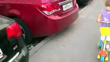 The little girl who remembers every car company