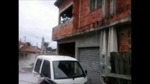 Moradores registram vazamento de ácido em fábrica de Aracruz
