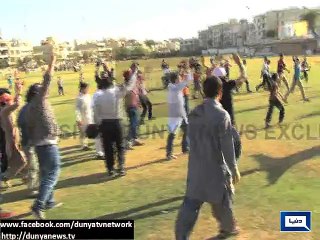 Dunya News - Karachi: Unidentified men uprooted PTI’s camp in Karimabad