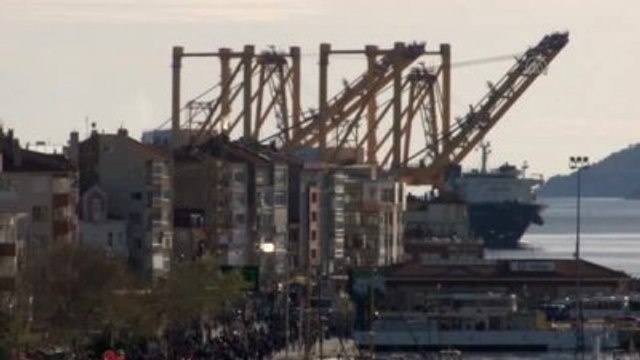 Liman Vinci Taşıyan Gemi, Çanakkale Boğazı'ndan Geçti