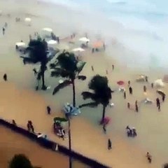 سمندری طوفان کی ہولناکی کا خوفناک منظر دیکھیے