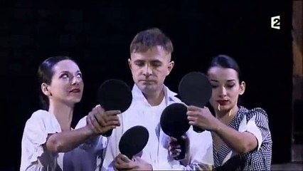 Alessandro solo: "Che onor si rende al Vincitor del Mondo!"