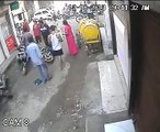 Chain Snatching from Woman- Boy became Hero - Good Job