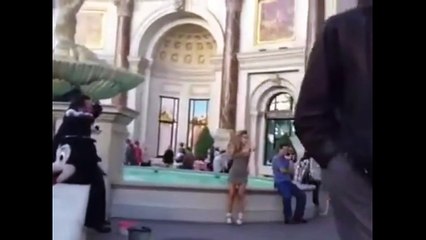 Ha Ha Ha !!! Photo Shooting of GIRL gone fail - Hilarious