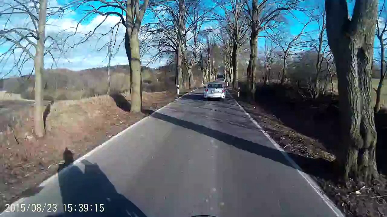 Honda Varadero 125 On Board Ausgebremst QUMOX SJ-4000 1080p HD