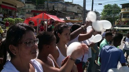 Marcha por la paz en violenta favela de Rio