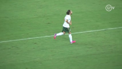 Video herunterladen: Valdivia estreia e mostra raça e habilidade com a camisa do Palmeiras