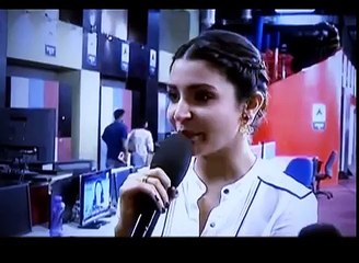 ▶ Great Reply to Journalist from Anushka Sharma - hats off anushka _ Virat Kohli