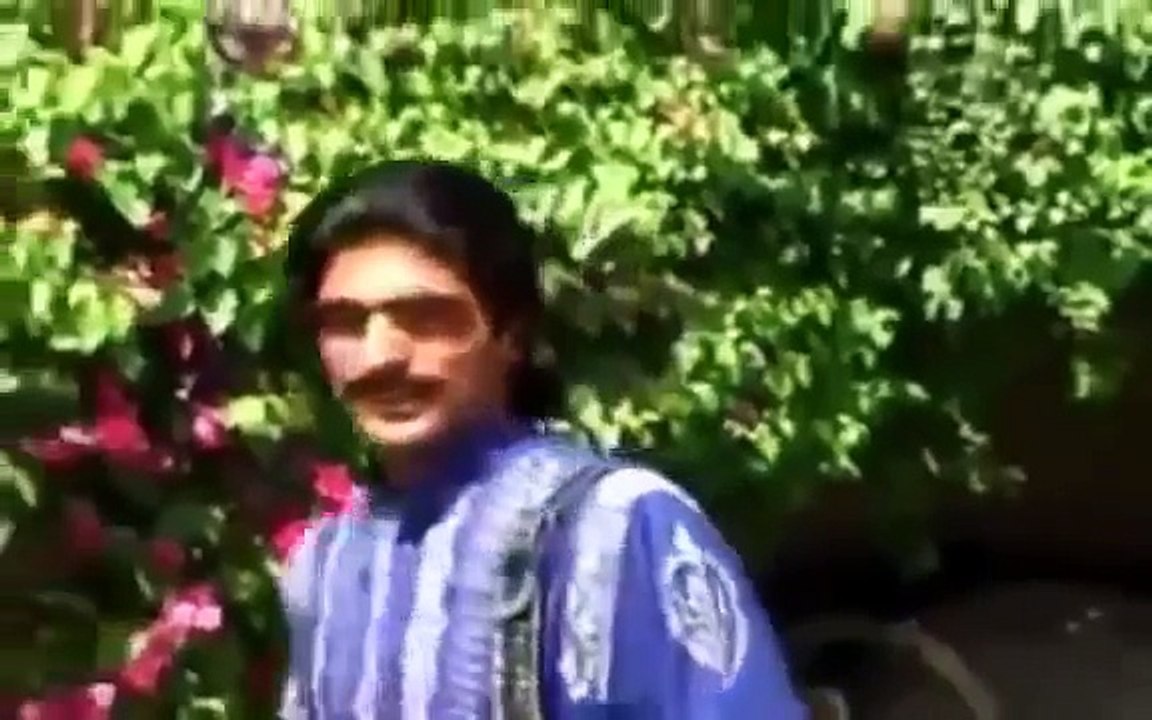 Desi Aunty Mujra  Saree Wife Doodh Makhna Di Pali