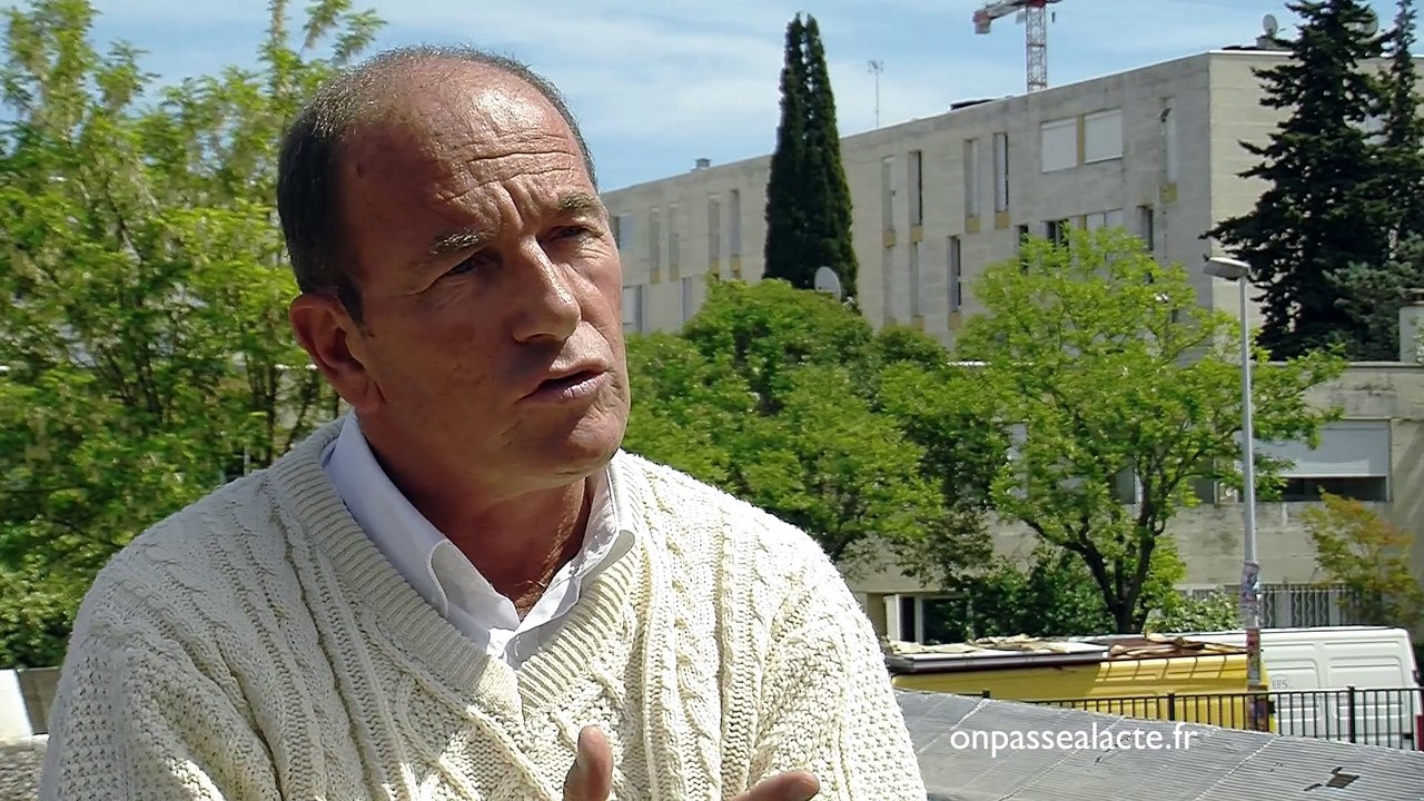 J'ai décidé d'organiser des ateliers d'écriture de la Constitution pour donner l'habitude aux citoyens de contribuer aux règles du jeu politique (version courte)