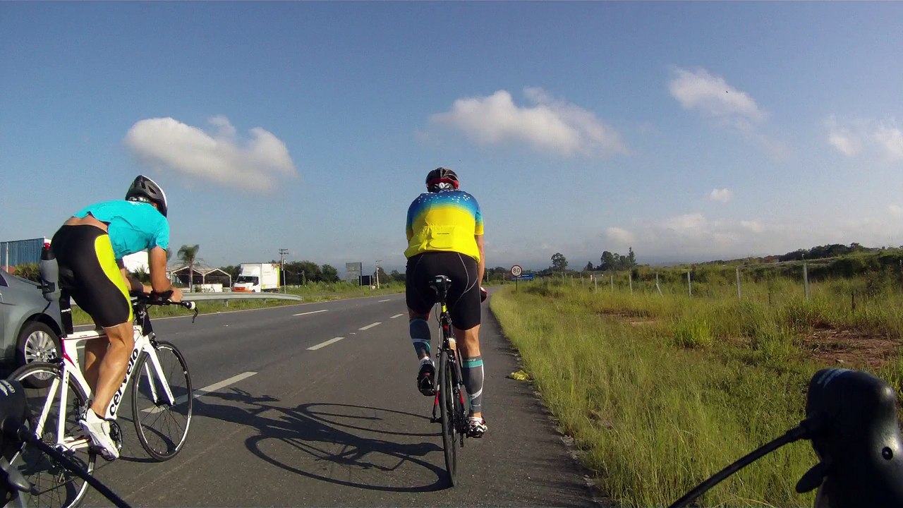 140 km, pedal, speed, triátlon, treino Ironman 2015, longão, 140 k, Marcelo Ambrogi e Fernando Cembranelli, corrida, giro rotacional, Taubaté, SP, Brasil, (47)
