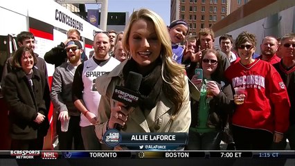 March Madness - En direct, un fan de Michigan State demande une journaliste en mariage