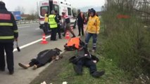 Adapazarı Horozlu Mevki Tem Otoyolu?nda Trafik Kazası 4 Ölü 3 Yaralı