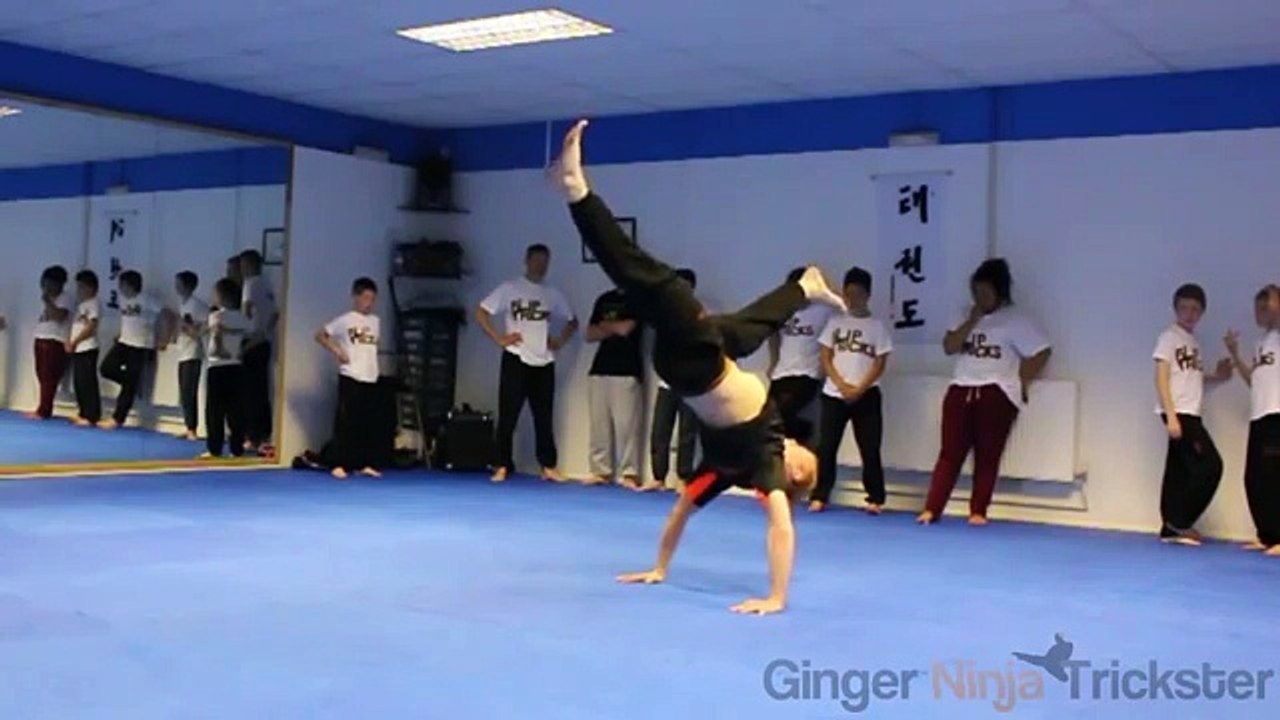 how to do hand stand(tutorial)