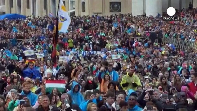 Easter message from Pope urges peace and an end to the persecution of Christians