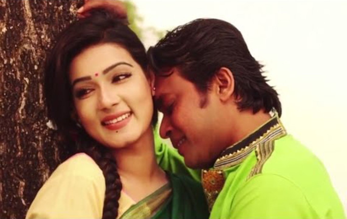 E Dike O Dike - Mahi & Milon - Onek Shadher Moyna Bengali Movie (2014)