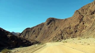 Coté Namibien très mineral en allant vers Aussenkehr