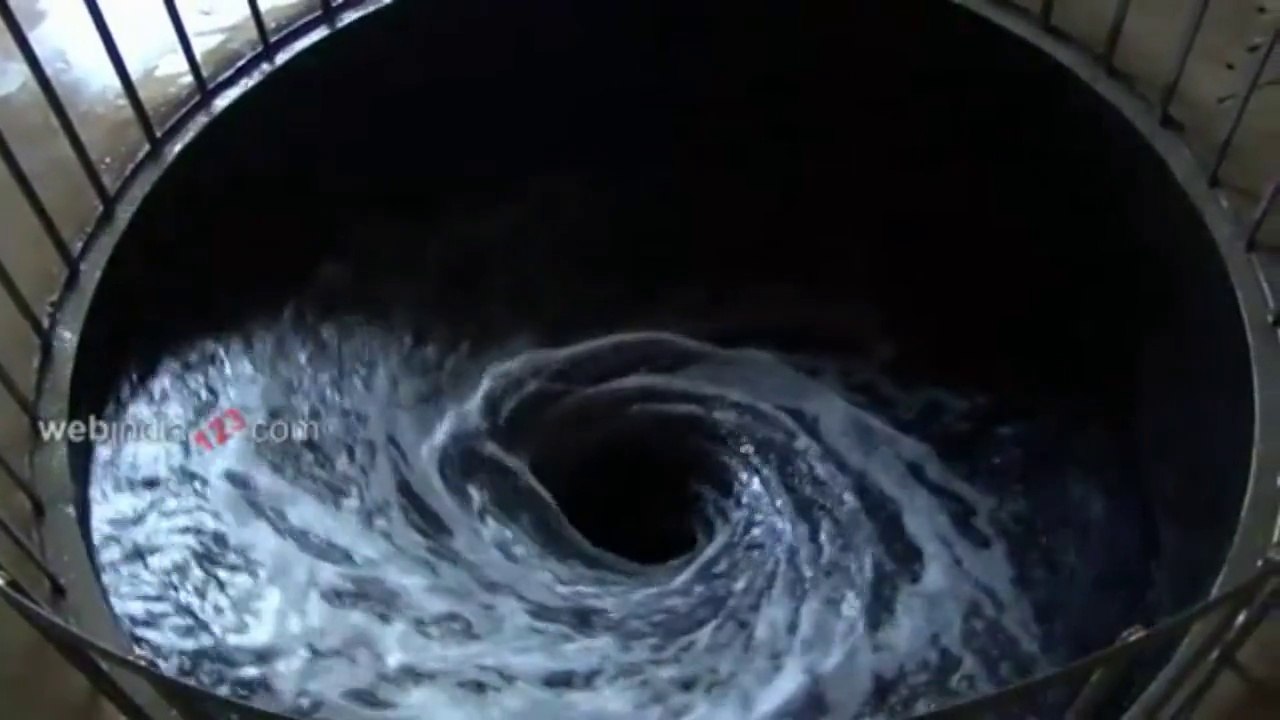 Descension - Anish Kapoor