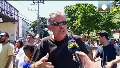 Télécharger la video: Brasile, ancora proteste nelle favelas. i manifestanti chiedono la fine della violenza