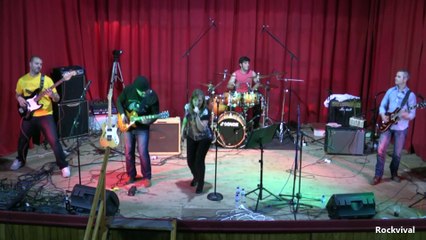 Tie your mother down - Rockvival