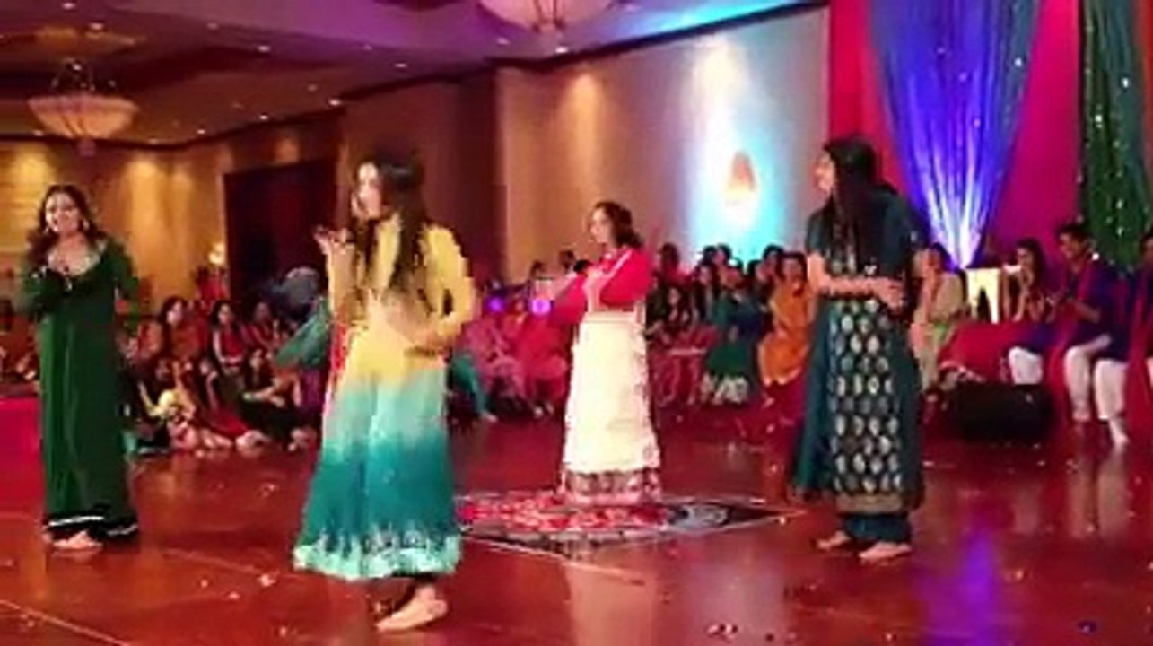 Maryam Nawaz Dance in Wedding
