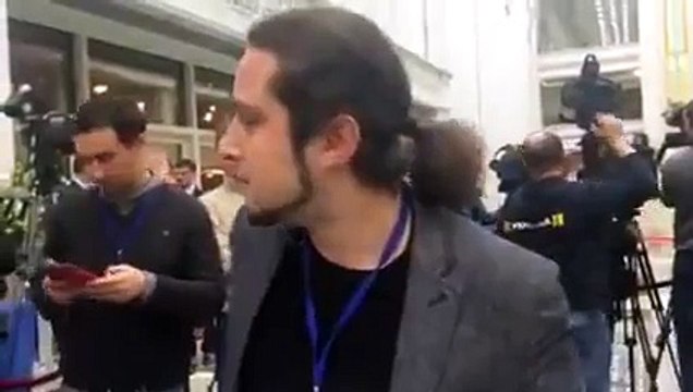 11.02.2015 Русский журналист в Минске гавкал по-собачьи и бросался на людей