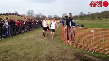 54 cross des pompiers Arrivée   Damien Derobert (seniors).